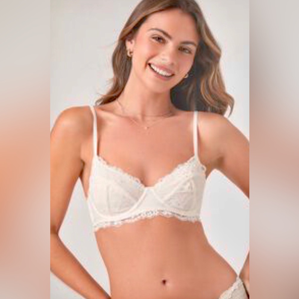 Forever 21 Floral Lace Underwire Bra Size S